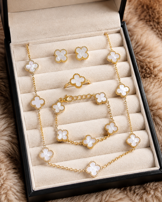 Black or white Clover Gold Jewelry Set